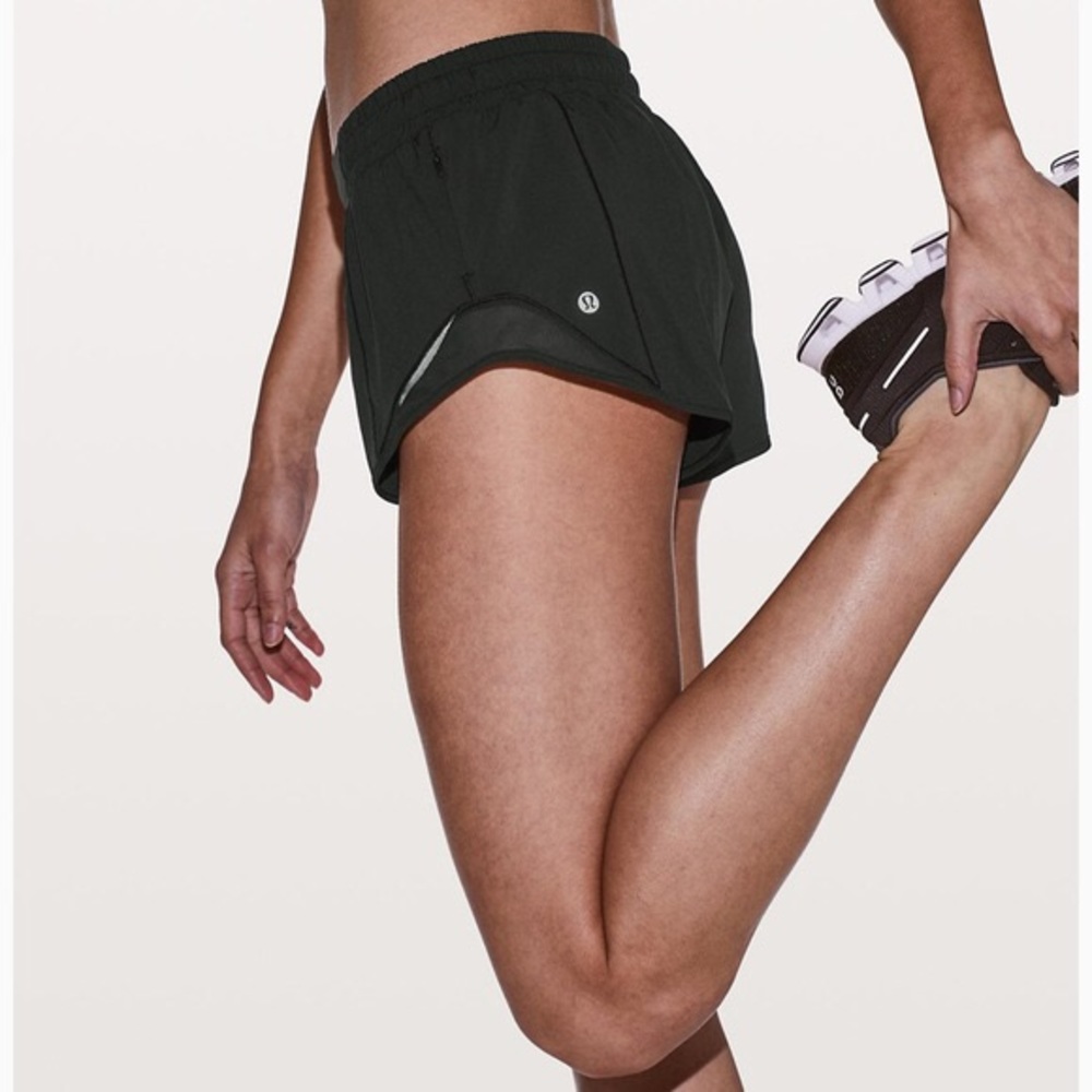 Black Hotty Hot Shorts Lululemon🍋